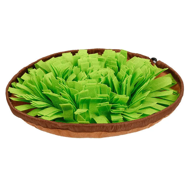 Green dog sniffing mat with fleece folds on non-slip base, 69x53cm