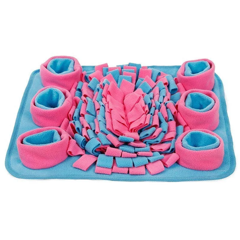 Green dog sniffing mat with fleece folds on non-slip base, 69x53cm