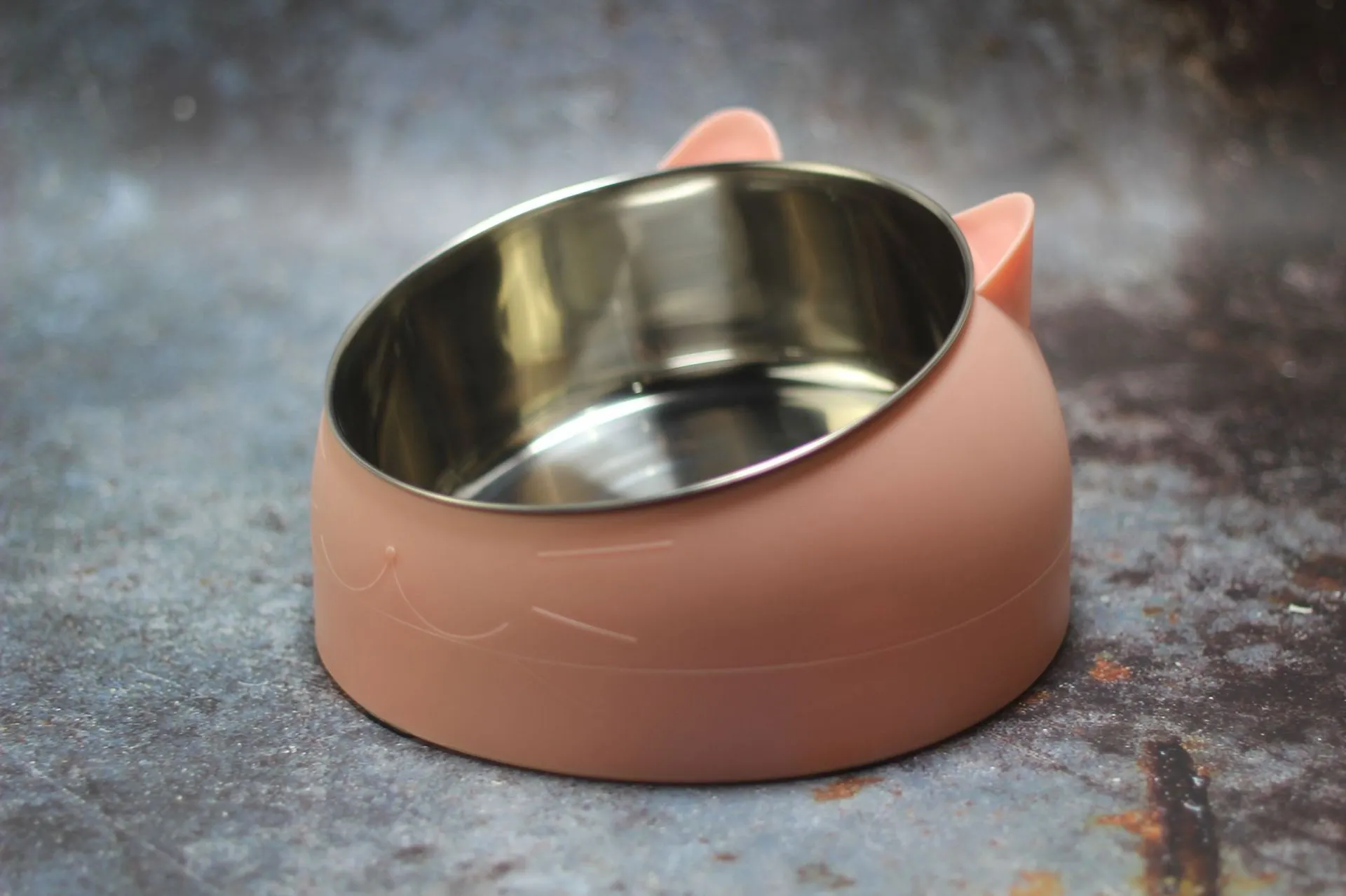 Protective cervical cat bowl oblique mouth pet bowl in food-grade PC with 304 stainless steel liner, anti-knock base, blue colour, M size