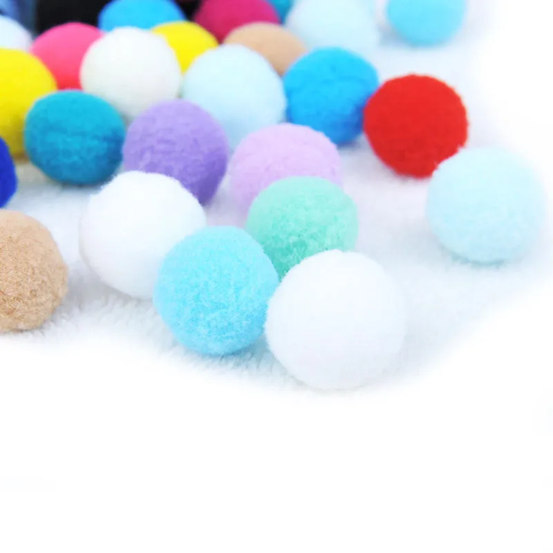 Soft plush cat toys in pack of 30 or 70 pieces for interactive play