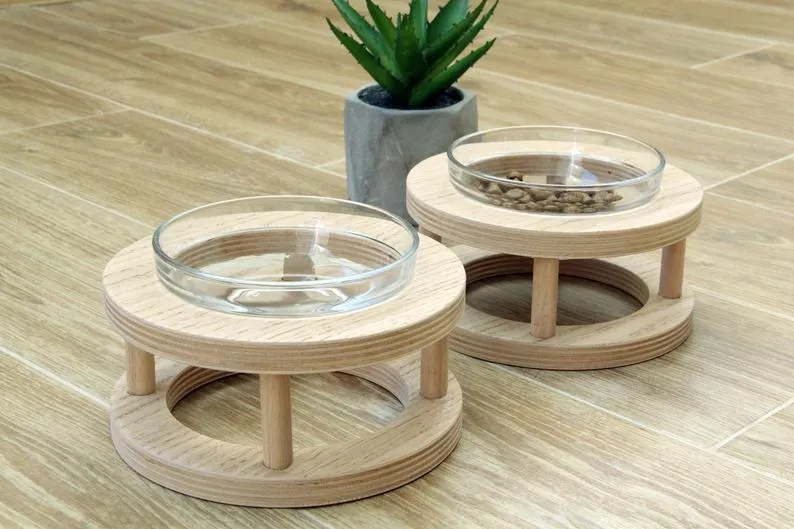 Wooden pet bowl rack with glass bowls – double bowl size 24x9cm for cats or small dogs