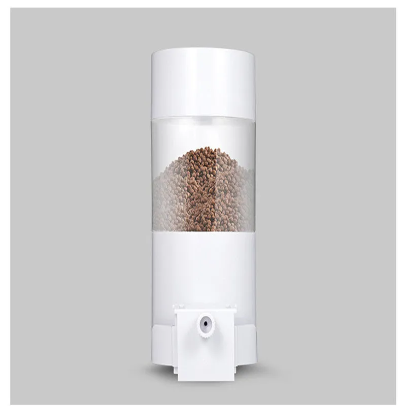 White ABS automatic fish feeder for aquarium, 9x9x18cm, with 24-hour timer and USB cable