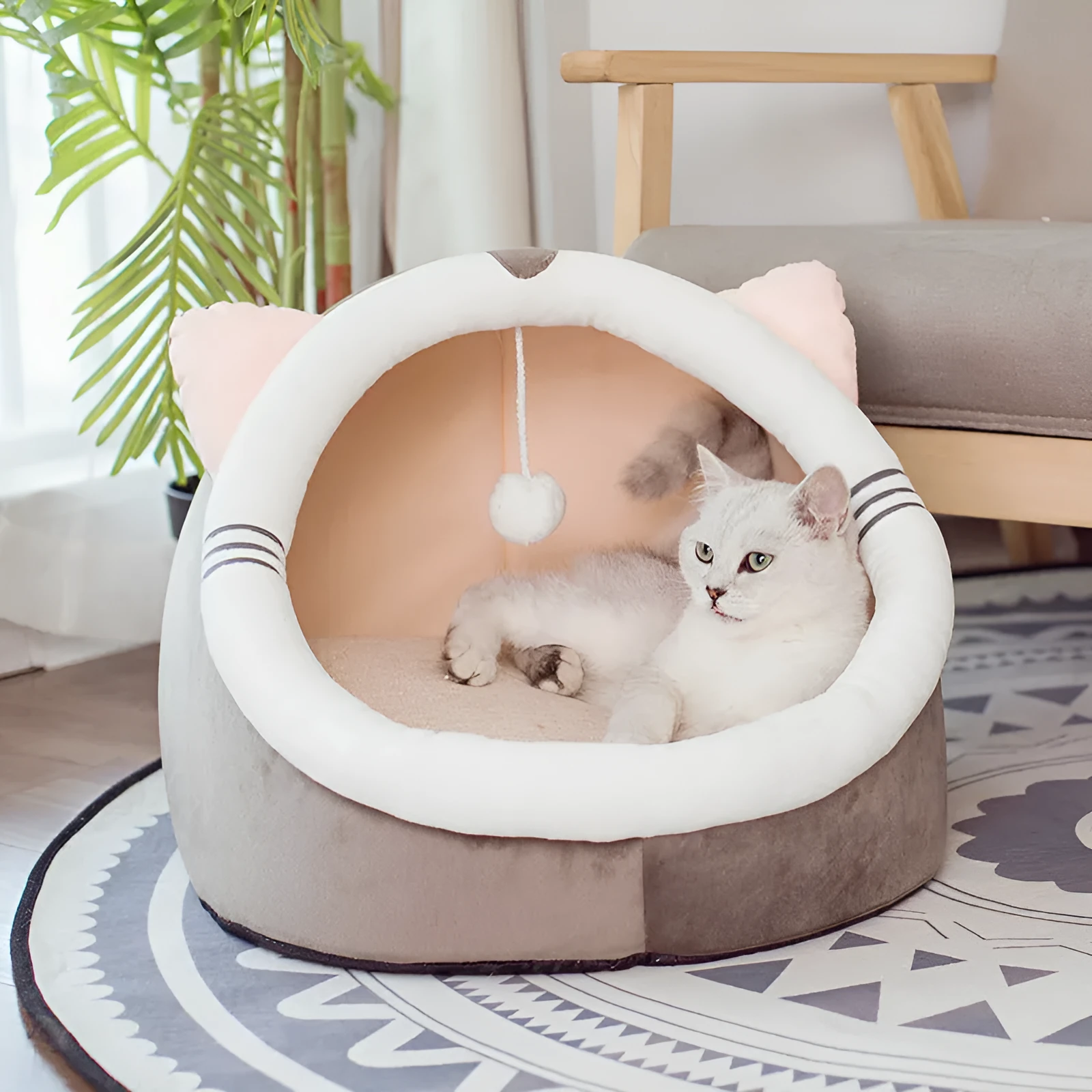 Enclosed cat litter box with velvet interior in camel colour, bear design, for small to medium cats