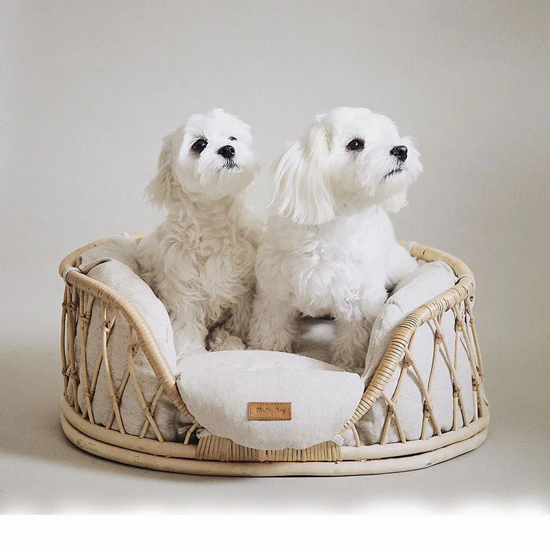 Handmade rattan woven pet bed for dogs and cats in natural brown colour