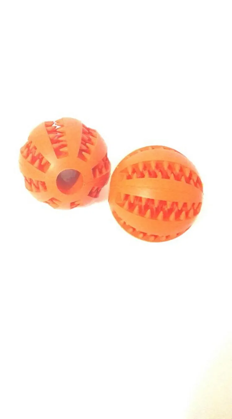 Non-toxic rubber mint feeding ball with built-in food storage bin for cats and dogs 5cm and 7cm multicolor