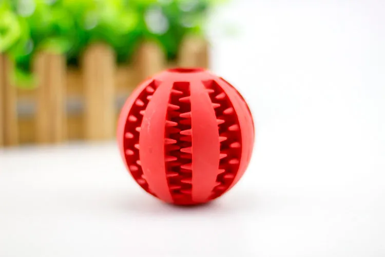 Non-toxic rubber mint feeding ball with built-in food storage bin for cats and dogs 5cm and 7cm multicolor