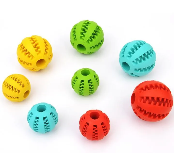 Non-toxic rubber mint feeding ball with built-in food storage bin for cats and dogs 5cm and 7cm multicolor
