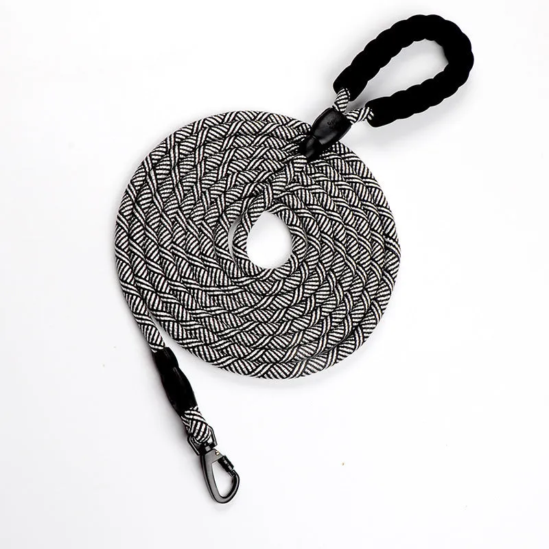 Nylon dog leash 4.5 metres long by 1.2 cm wide in blue for walking and training