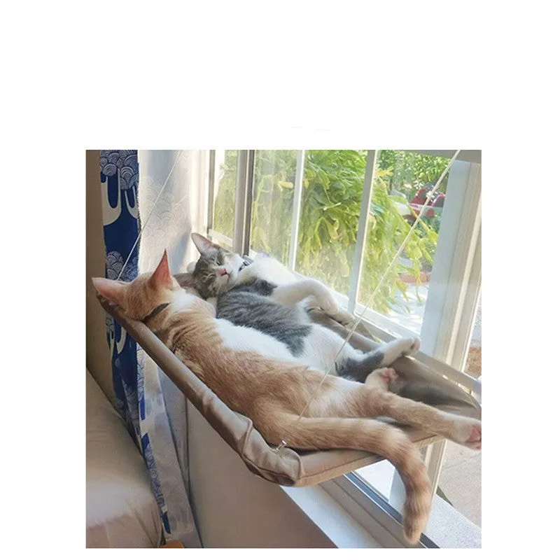 Cat hammock made of Oxford cloth with plastic steel wire, 55cm long, hanging on window with suction cups
