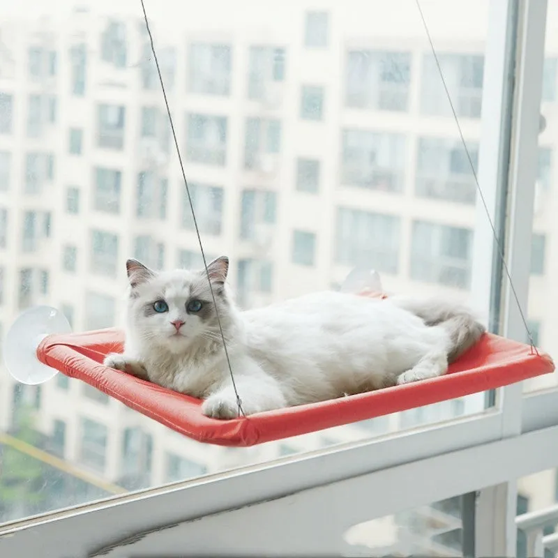 Cat hammock made of Oxford cloth with plastic steel wire, 55cm long, hanging on window with suction cups