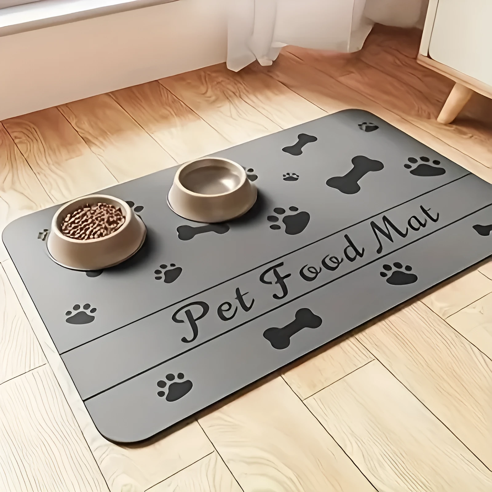 Non-slip diatom ooze pet absorbent placemat with geometric abstract pattern in dog's paw brown colour, square shape, 40x60cm size