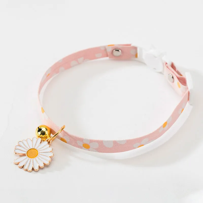 Adjustable cat collar with bell pendant and bow tie in green, pink or yellow for small pets