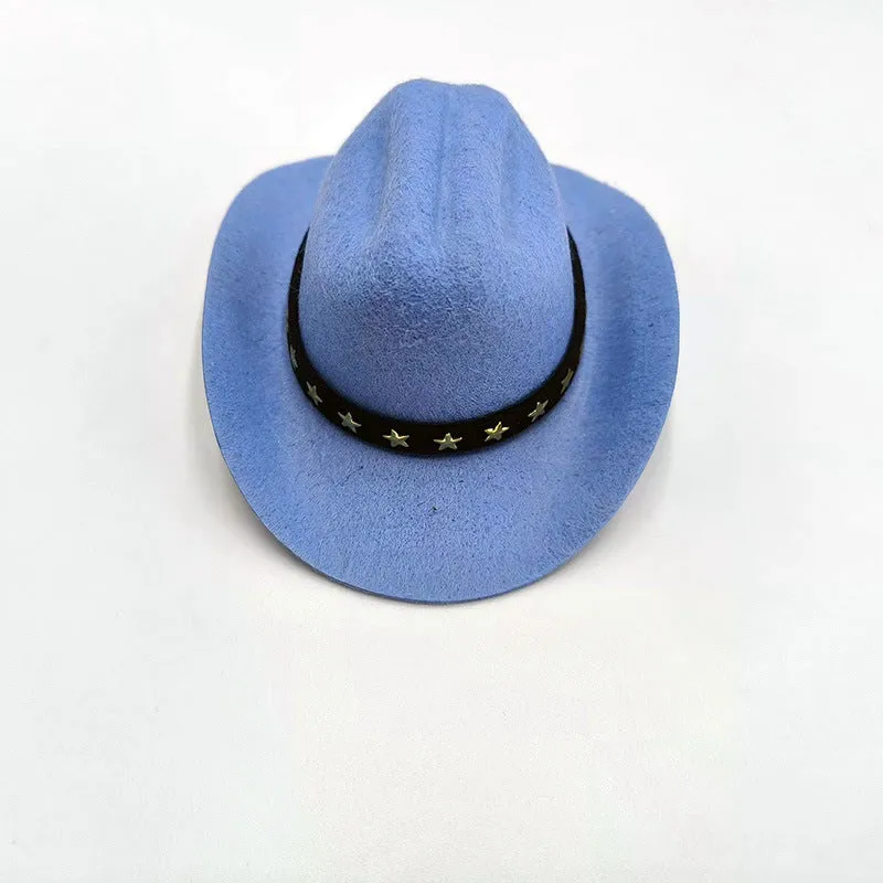 Wool felt pet hat in beige with conical shape, available in S and M sizes