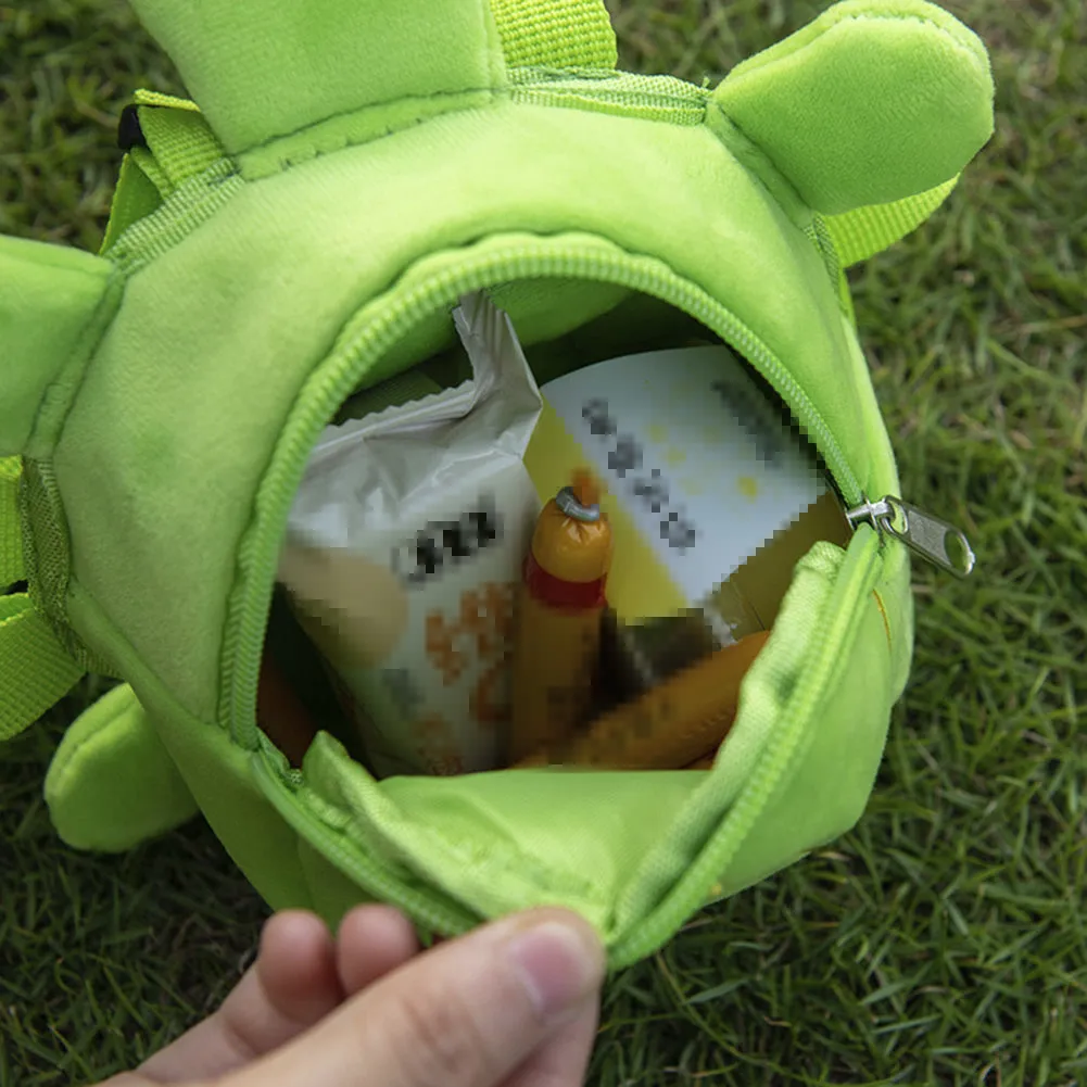 Turtle-shaped dog backpack harness in green colour with metal zipper