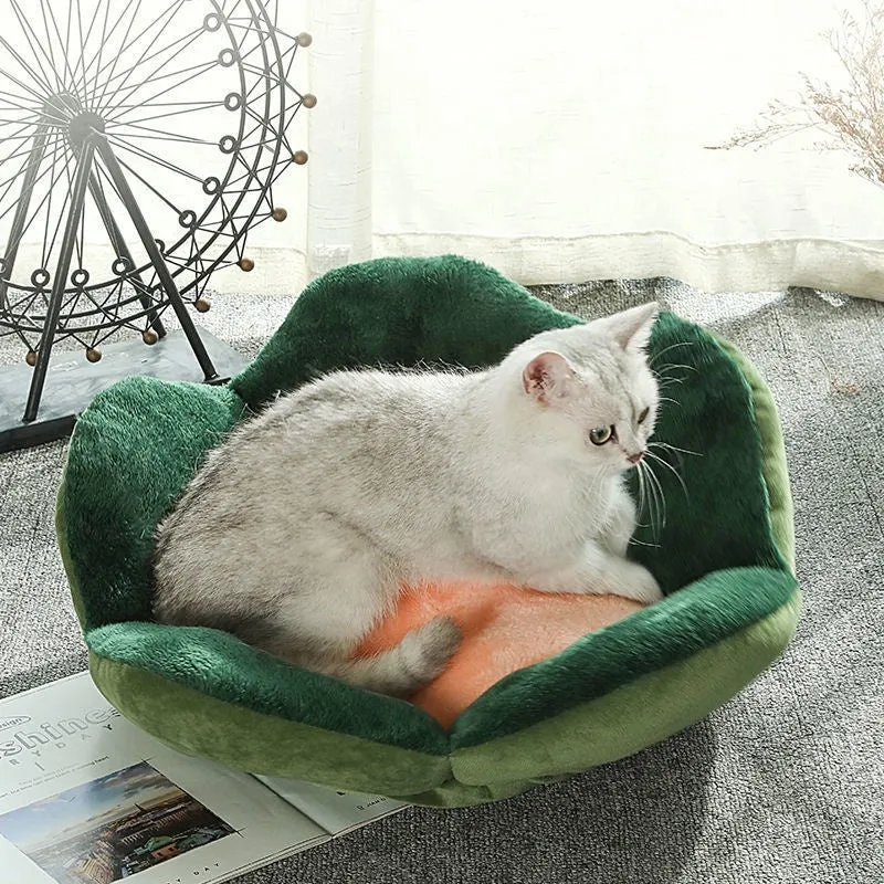 Round plush pet bed in gray with raised rim, 40cm diameter, for cats and small dogs