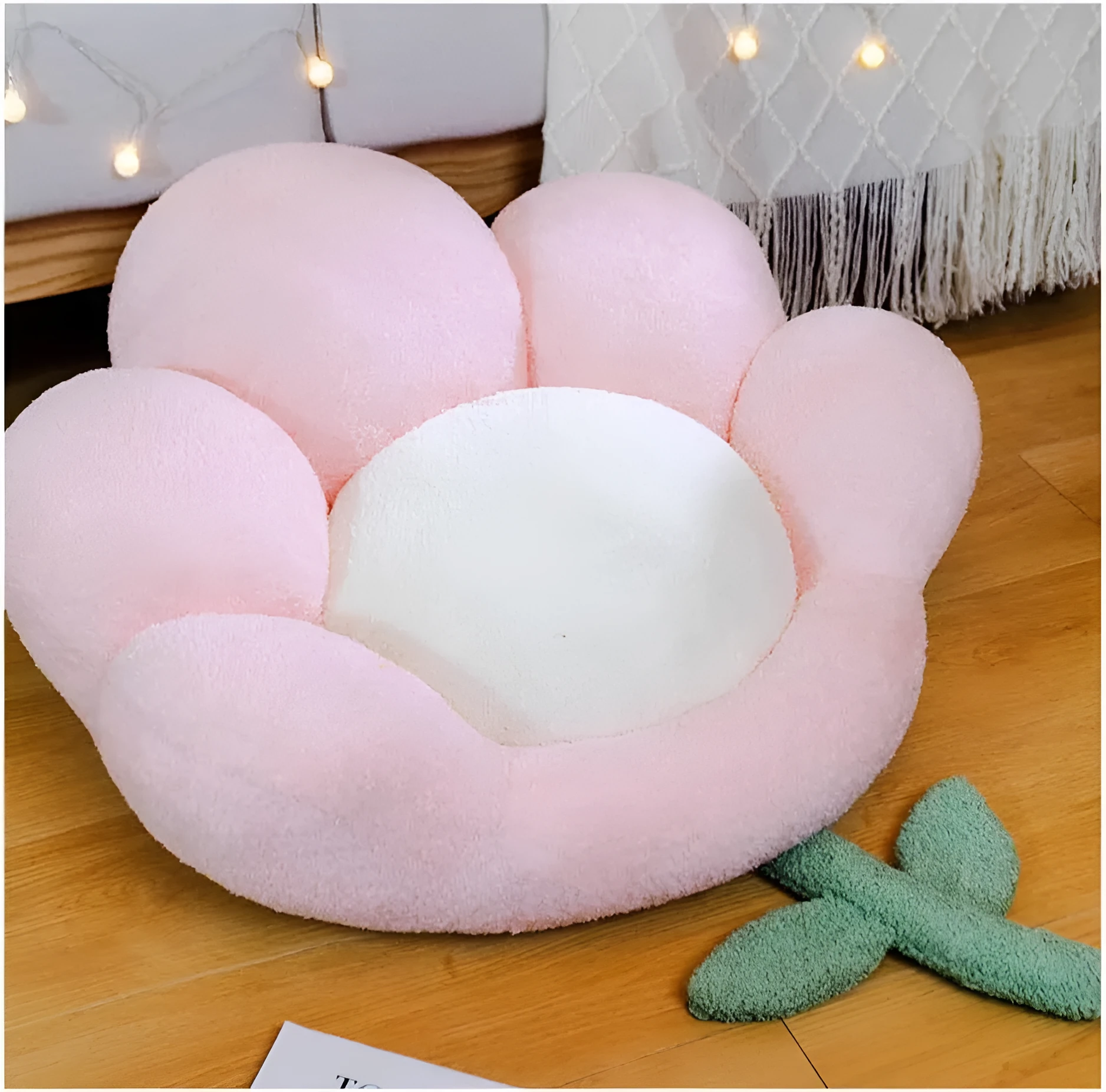 Flower shaped cat nest in brown with thick cushion and non-slip base for small pets