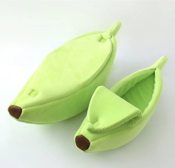 Banana shape pet house dog bed in yellow super soft short plush fabric with thick sponge cushioning