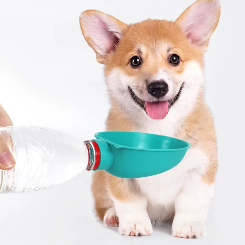 Portable dog drinking bowl in blue, 125x95x40mm, ABS material, slow-flow valve for outdoor dog feeding
