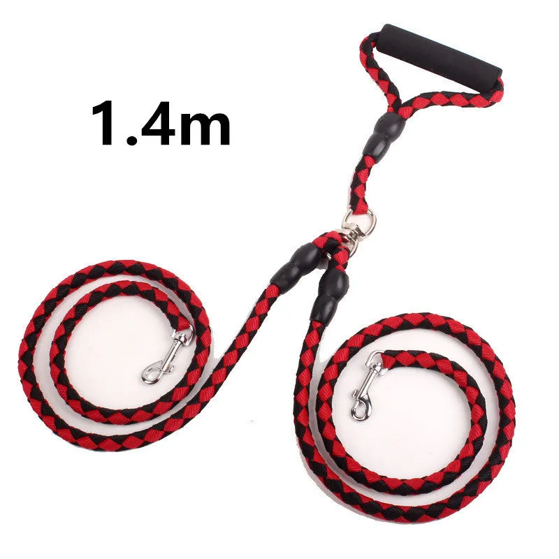 Double-ended dog leash with reflective threads and padded handle in blue colour