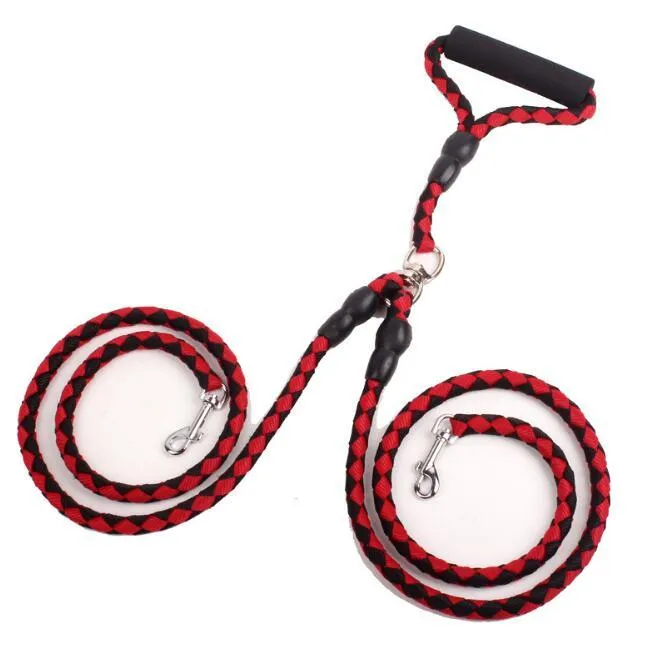 Double-ended dog leash with reflective threads and padded handle in blue colour