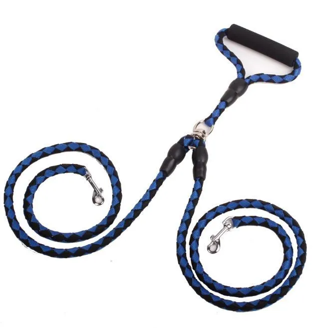 Double-ended dog leash with reflective threads and padded handle in blue colour