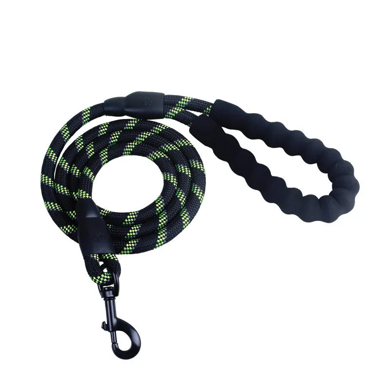 Reflective nylon dog leash 1.5m with black foam handle and zinc alloy hook on a black background