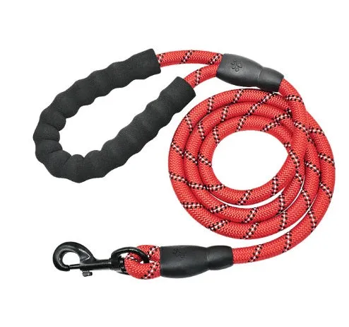 Reflective nylon dog leash 1.5m with black foam handle and zinc alloy hook on a black background