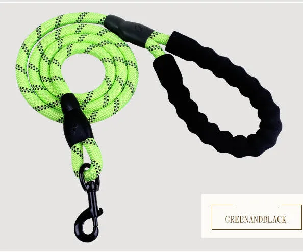 Reflective nylon dog leash 1.5m with black foam handle and zinc alloy hook on a black background