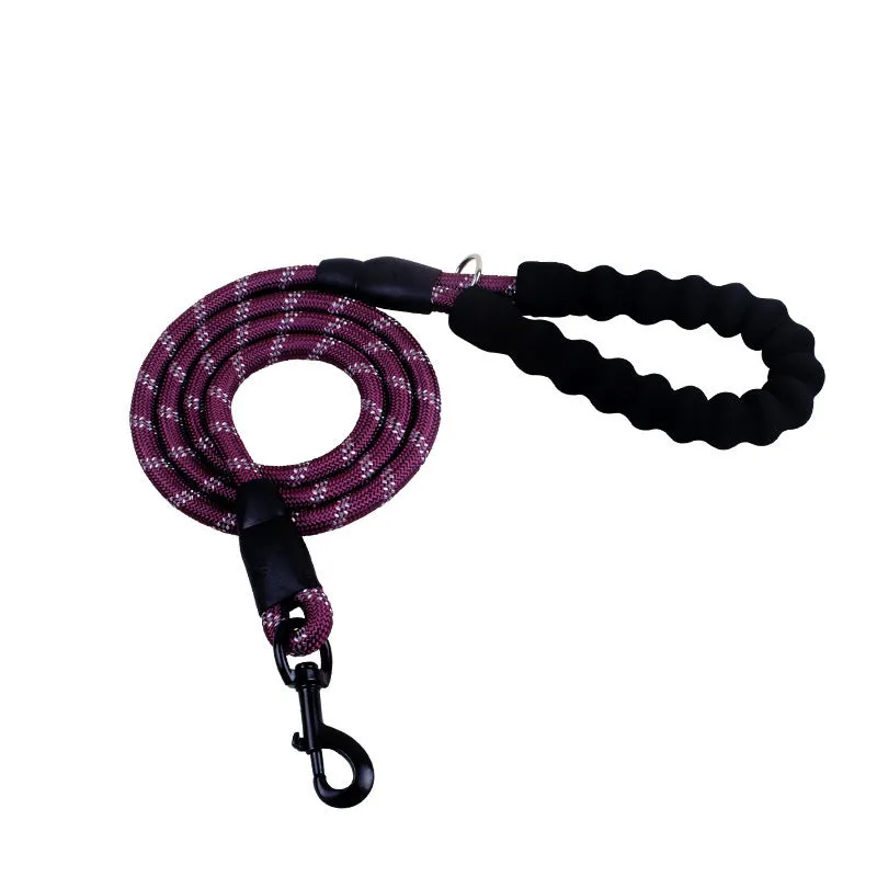 Reflective nylon dog leash 1.5m with black foam handle and zinc alloy hook on a black background