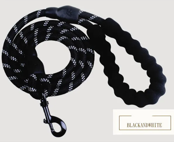 Reflective nylon dog leash 1.5m with black foam handle and zinc alloy hook on a black background