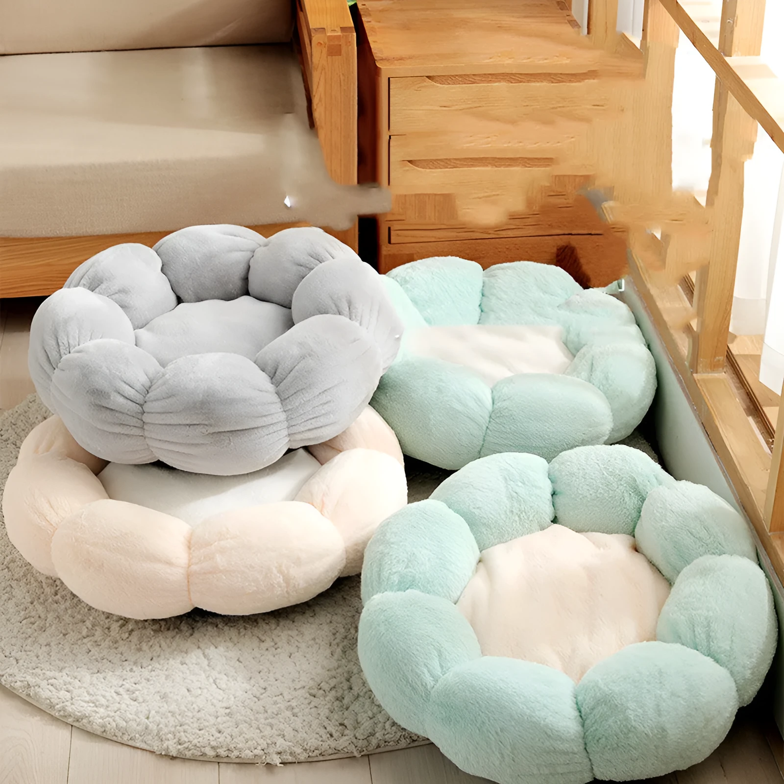 Flower shaped pet bed mat in green light pink colour, 40cm diameter, for small dogs and cats