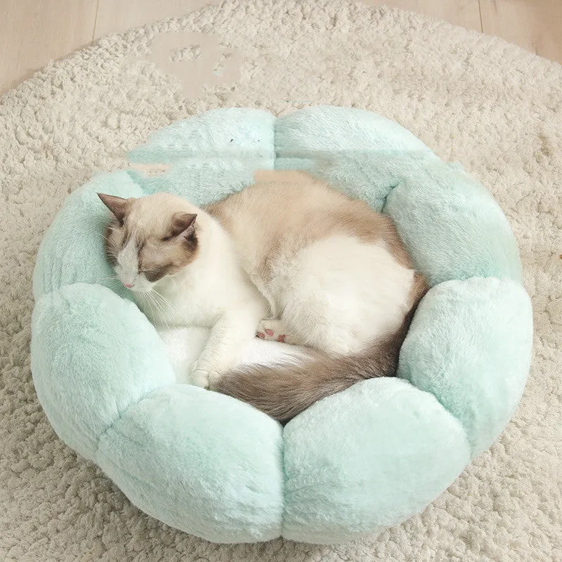 Flower shaped pet bed mat in green light pink colour, 40cm diameter, for small dogs and cats