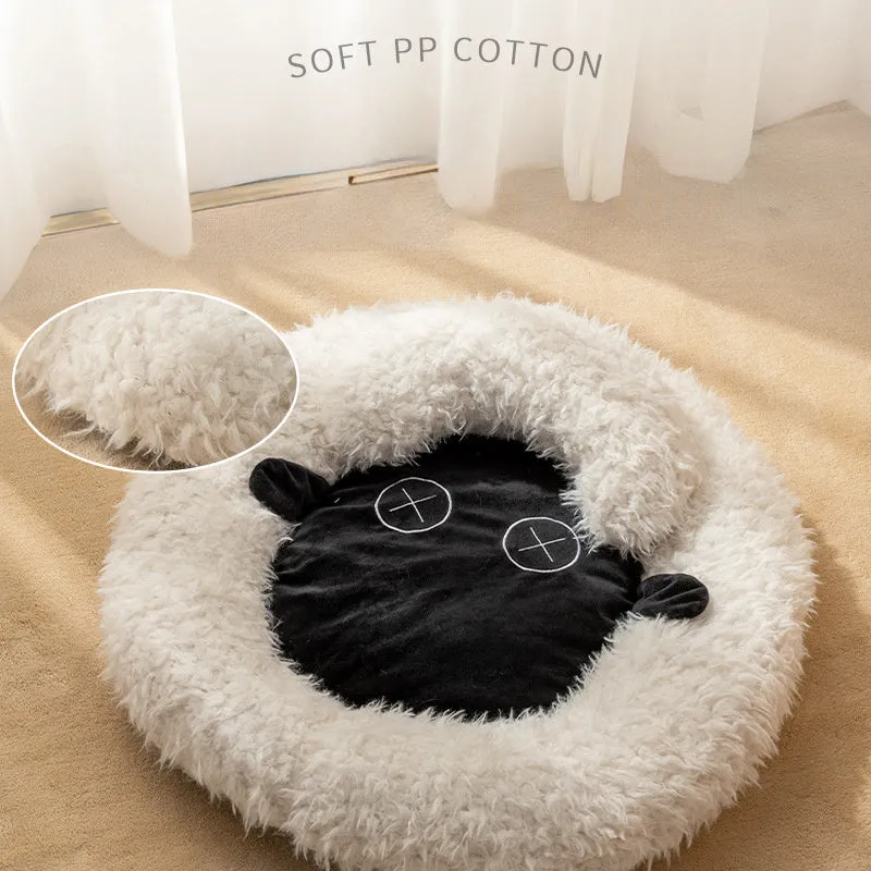 Round fluffy faux wool cat bed in winter warm style, available in sizes L, M, S for indoor cats.