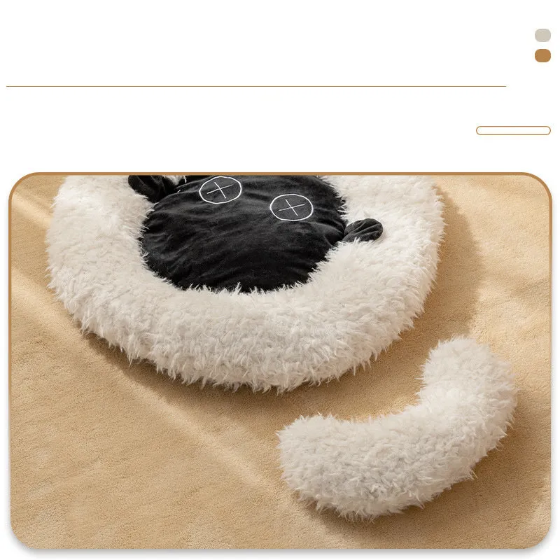 Round fluffy faux wool cat bed in winter warm style, available in sizes L, M, S for indoor cats.