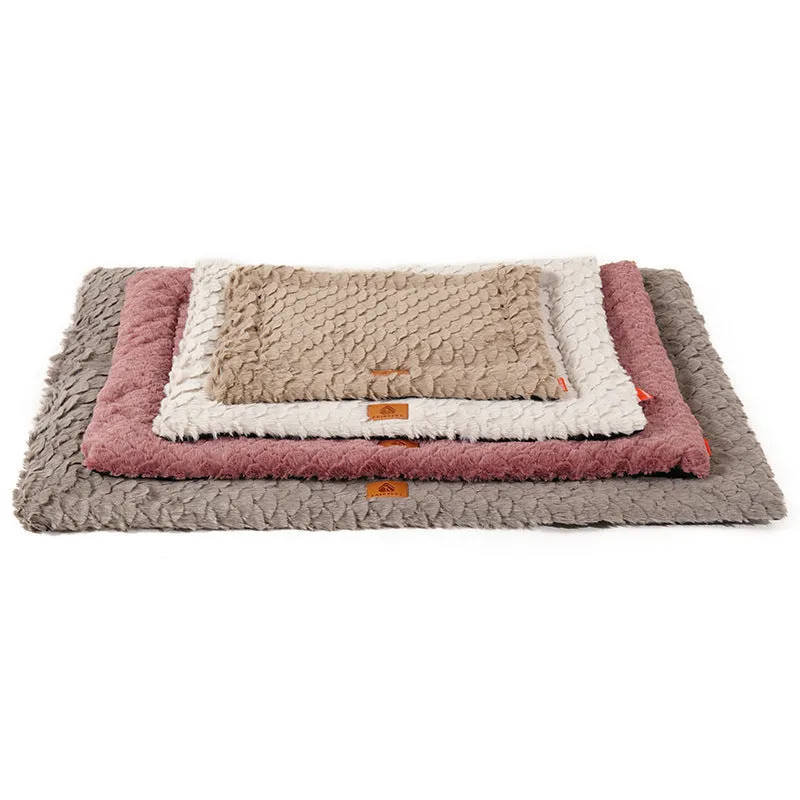 Pv wool cushion with fish scale pattern in brown for dogs and cats, available in multiple sizes