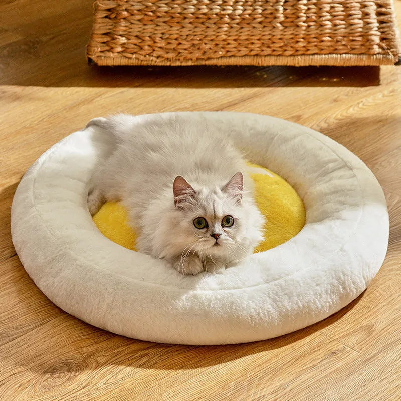 Round universal cat nest pet bed sleeping mat green colour 50cm diameter for small pets