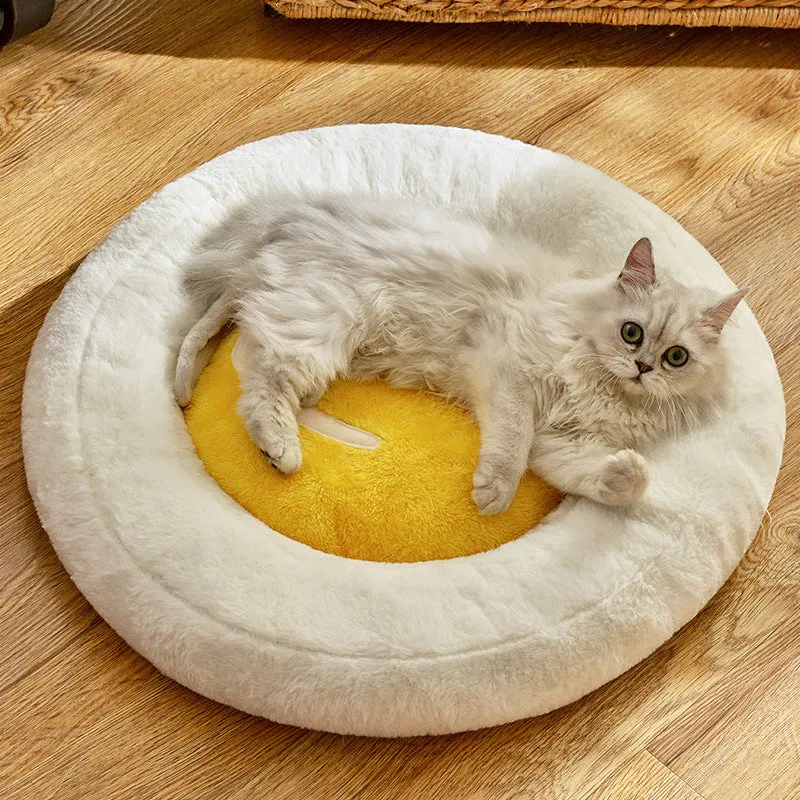 Round universal cat nest pet bed sleeping mat green colour 50cm diameter for small pets