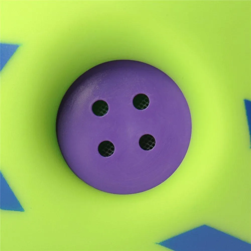 Green vinyl dog molar training ball with 10cm diameter for bite-resistant chew and fetch play