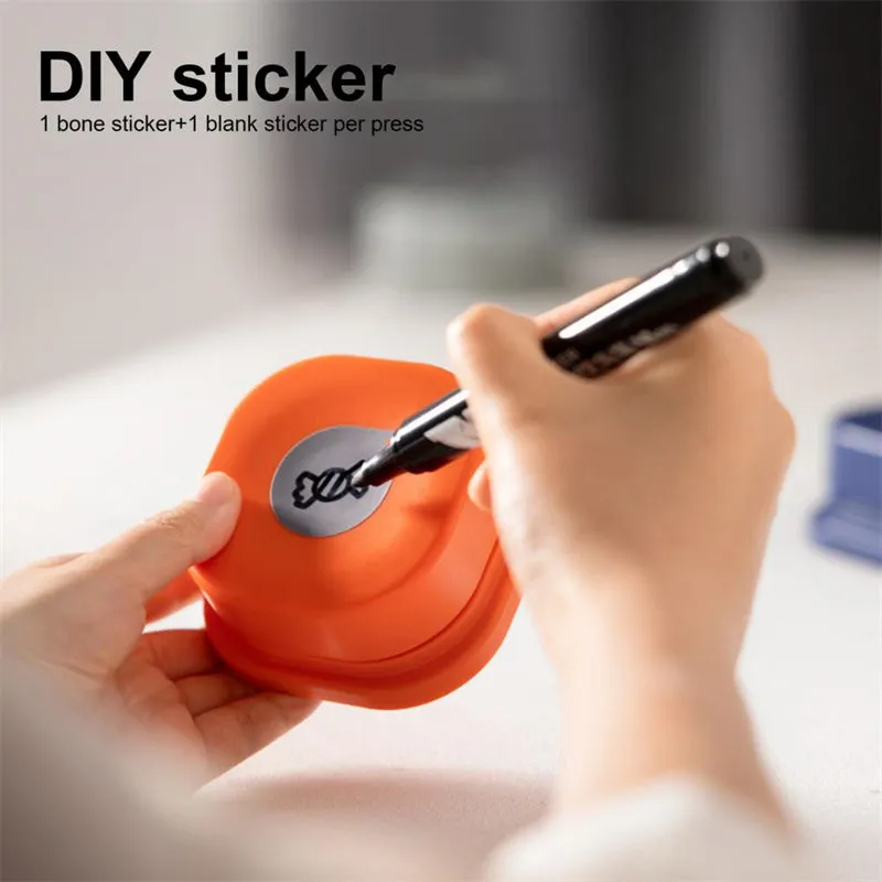 Pet communication button in orange, blue, grey and yellow with mats, 8.5cm ABS plastic recordable dog talking toy