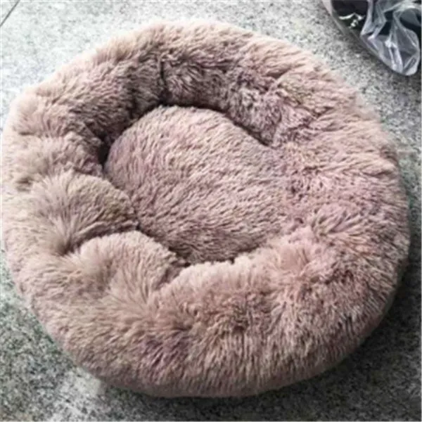 Round long-hairy pet bed in soft plush with 4cm pile, non-slip bottom, suitable for cats and dogs