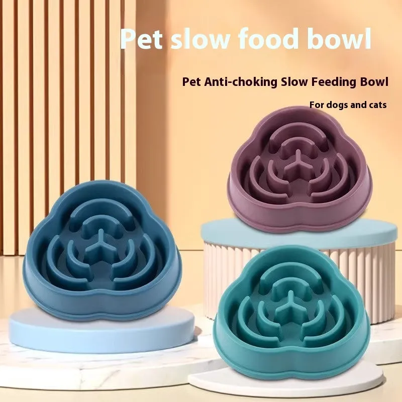 Anti-choke slow feeding dog bowl in plastic with anti-skid base, blue colour