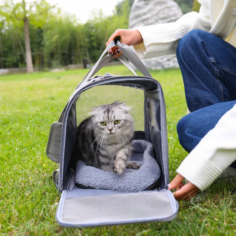 Foldable Oxford cloth pet diaper bag for small dogs and cats, 45x35x33cm, in black, with shoulder strap.