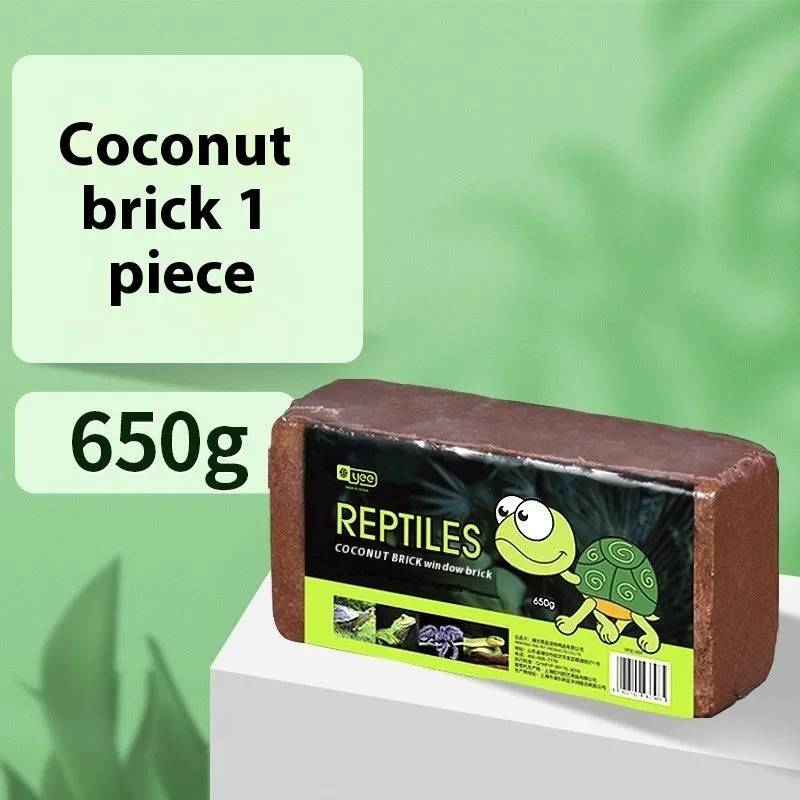 Climbing pet hibernation box set with coconut soil block, moss, and spray bottle