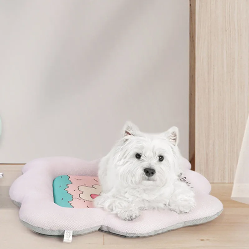 Green and pink ice silk pet cooling mat shown in four sizes for small to medium dogs and cats.