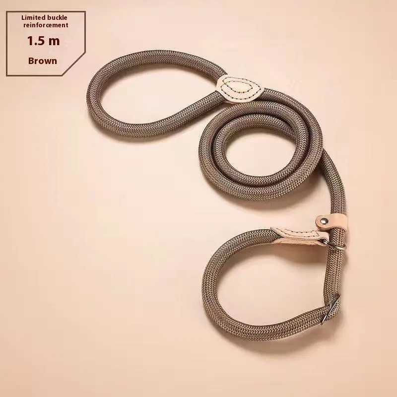 Nylon dog training rope in black, 1.5m length, 1.0cm thickness, on plain background