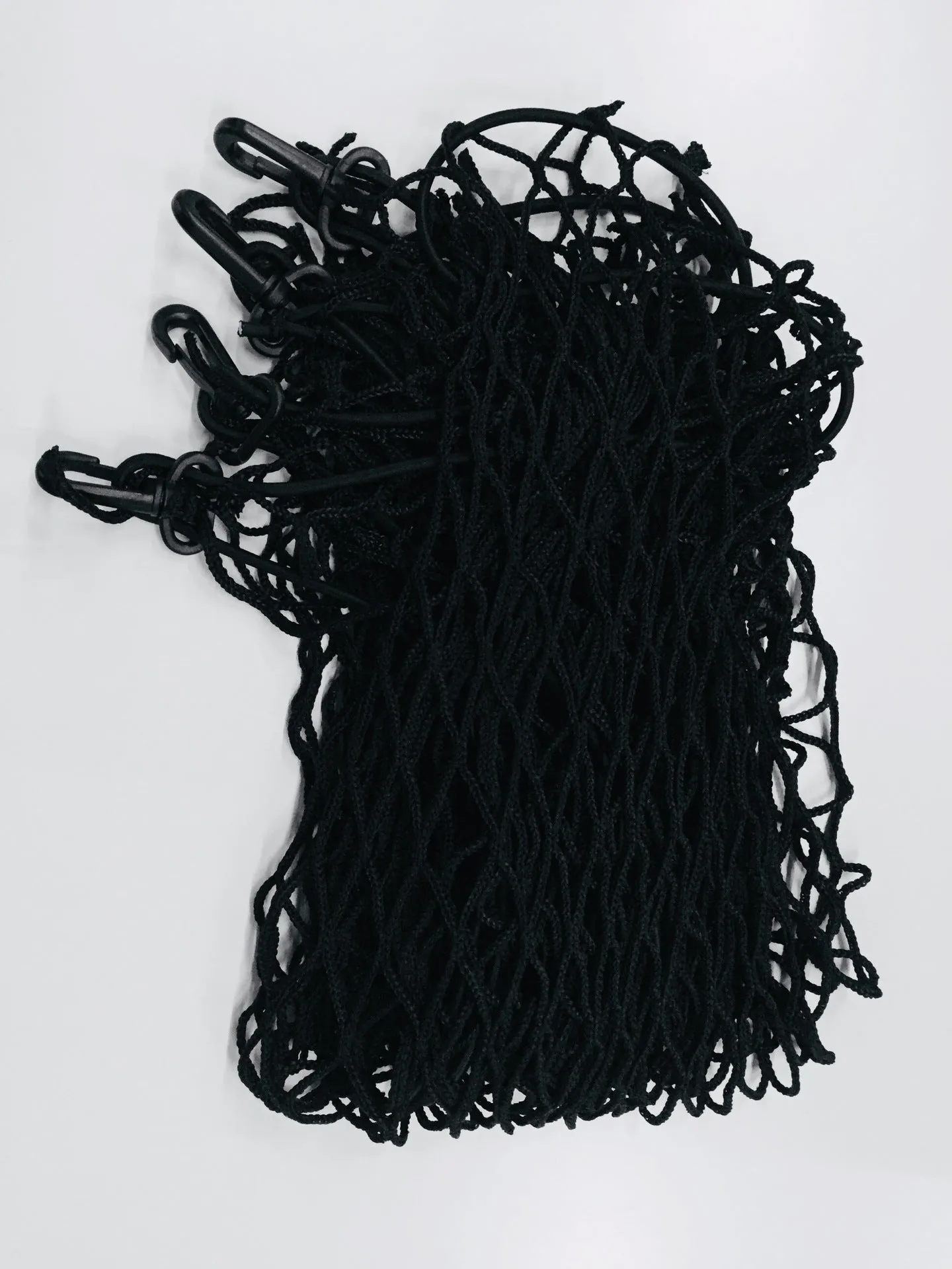 Black mesh dog car isolation net for hatchback, measuring 120cm by 70cm