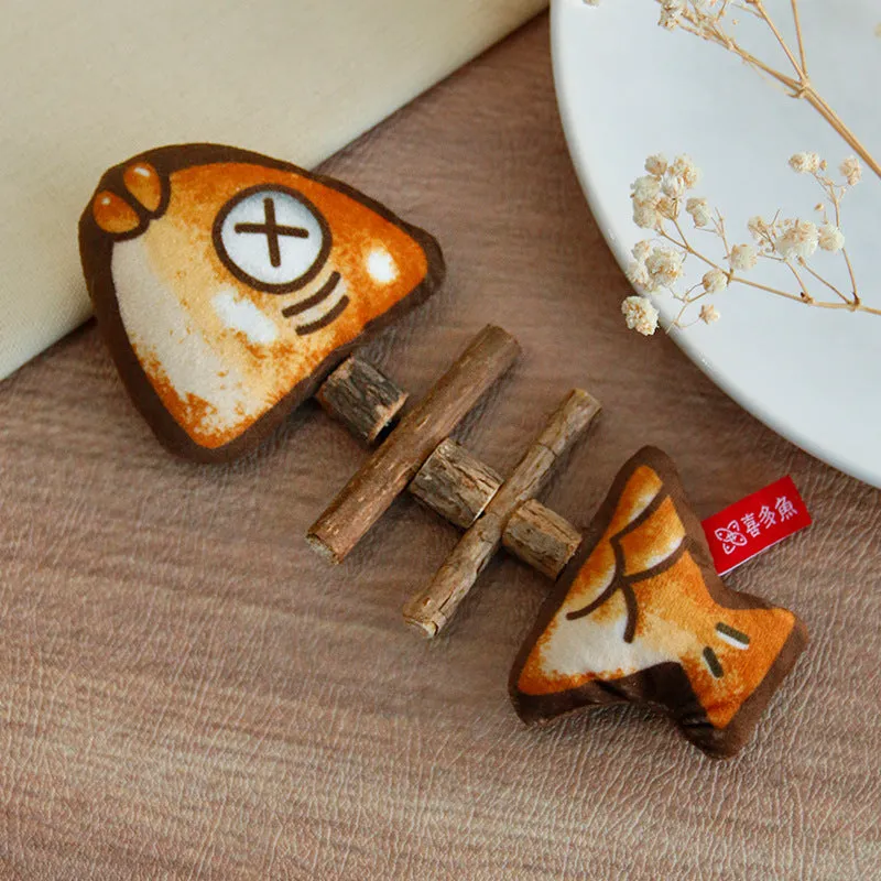 Grilled fish bone toy plush cat chew toy 16.5 x 6.5cm wood simulation pet accessory