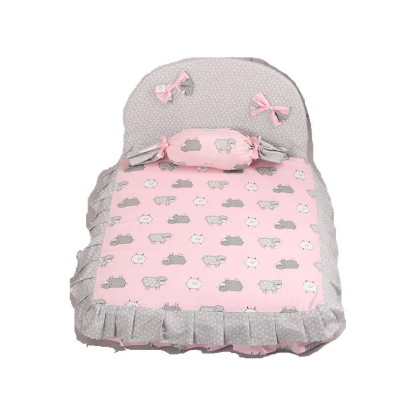 Creative square dog mat in pink, made from pure cotton with removable cover
