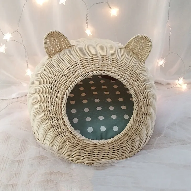 Rattan cat litter box with cat ears design, beige colour, enclosed pet nest with rattan and fabric construction