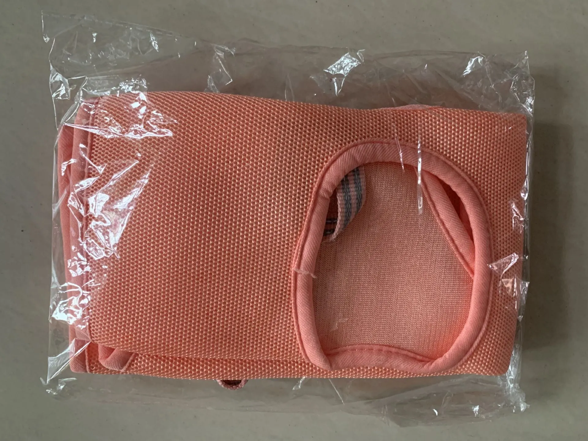 Breathable sandwich fabric pet grooming hammock for cats and dogs with small size option in blue